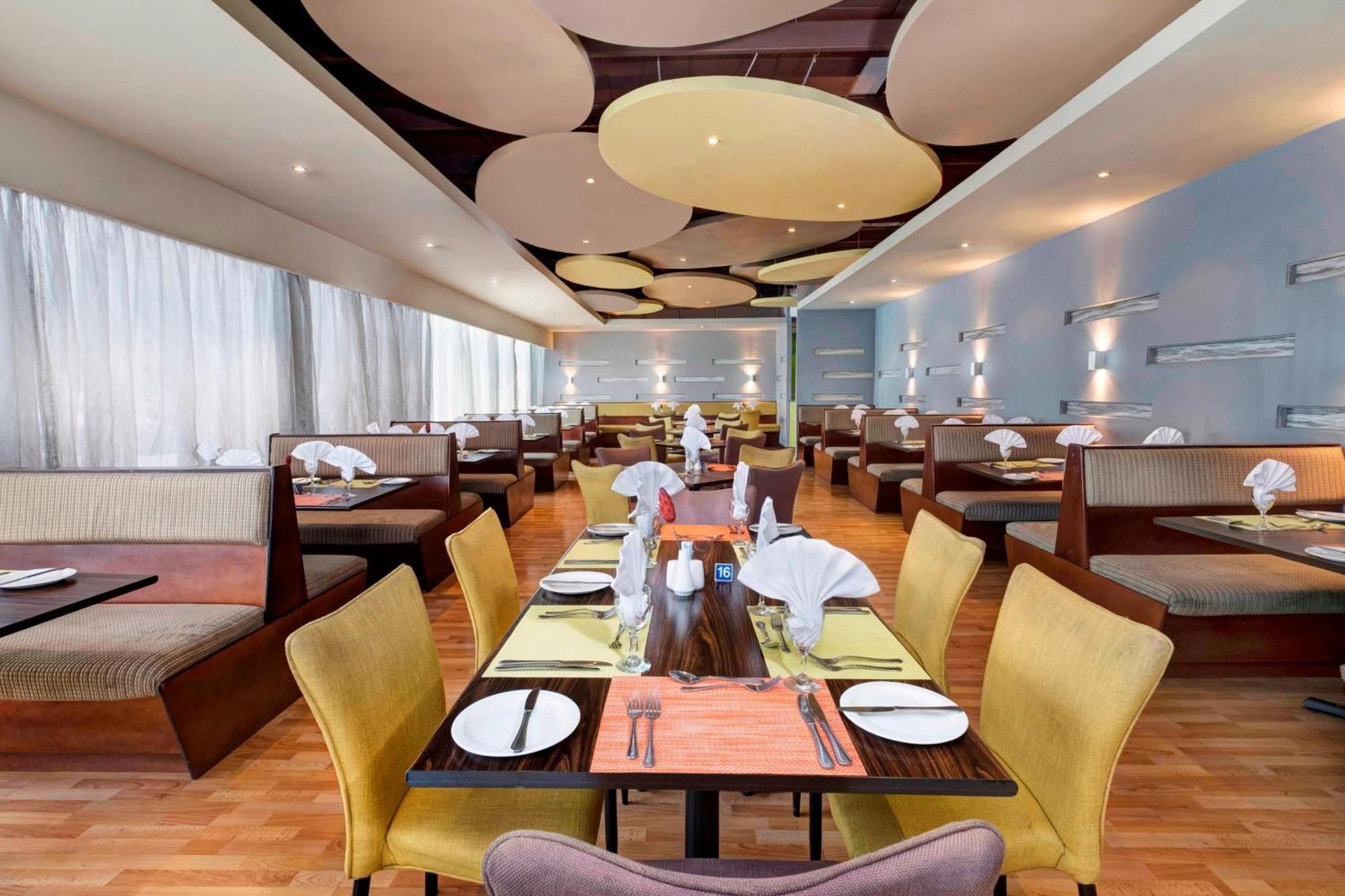Protea Hotel By Marriott Lusaka Cairo Road Экстерьер фото