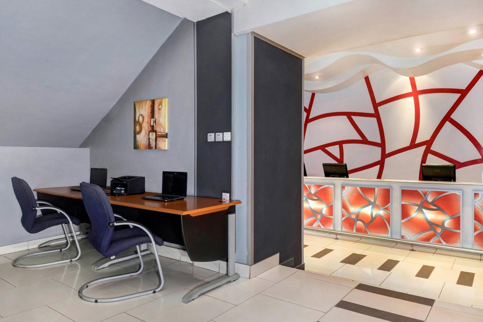 Protea Hotel By Marriott Lusaka Cairo Road Экстерьер фото